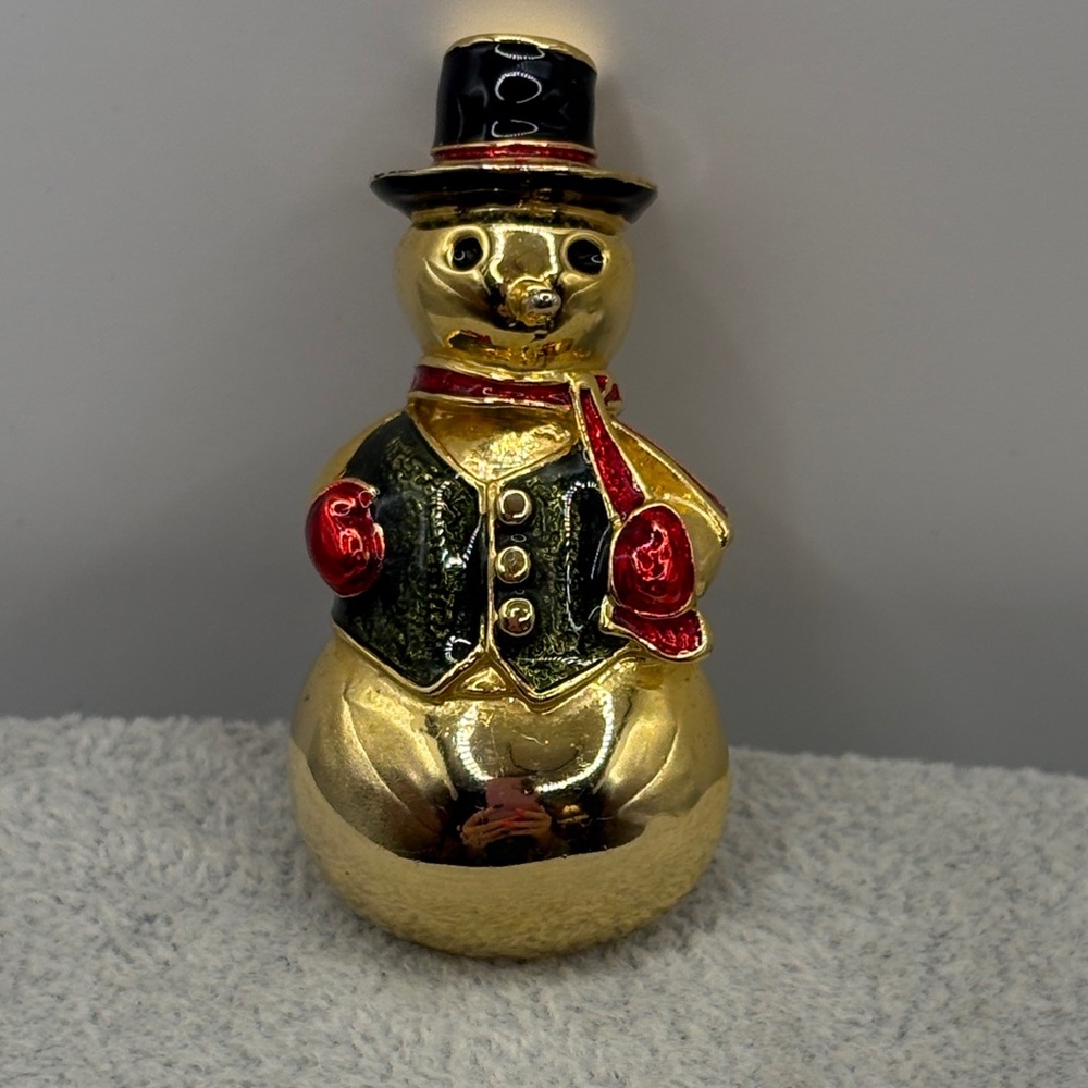 Elegant Gold and Green Frosty the Snowman Brooch 24 kt Gold plated